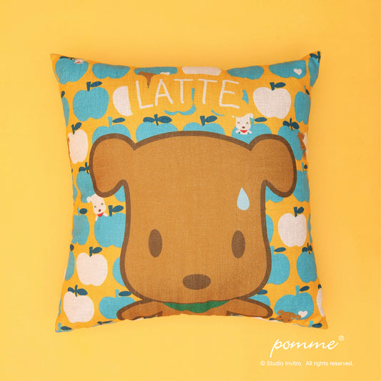 Cushion - Latte is hiding behind apple